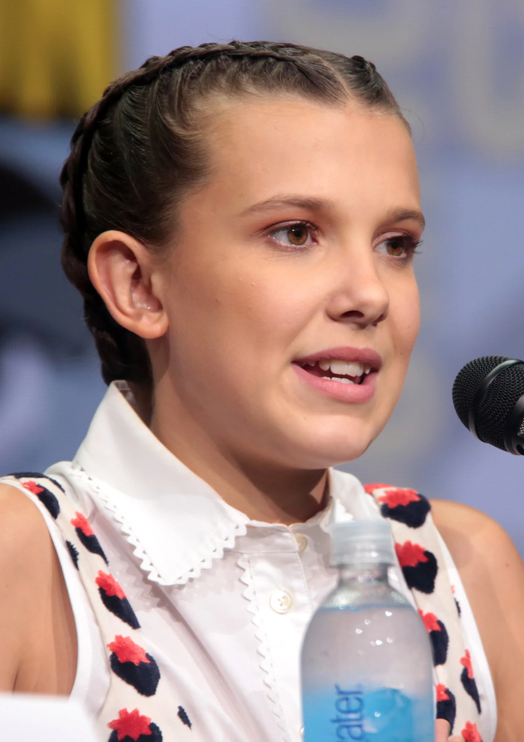Millie Bobby Brown: Nàng thơ mới của Hollywood, tình trường đáng nể