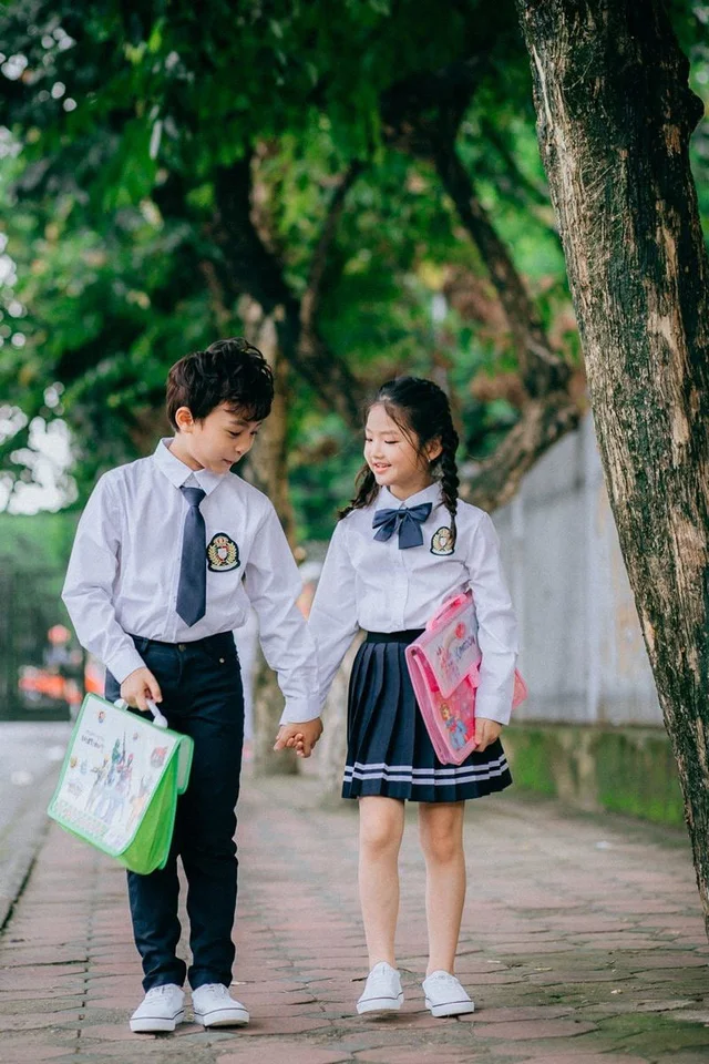 Bộ ảnh lãng mạn đưa ta trở về thời học sinh để nhớ, để thương
